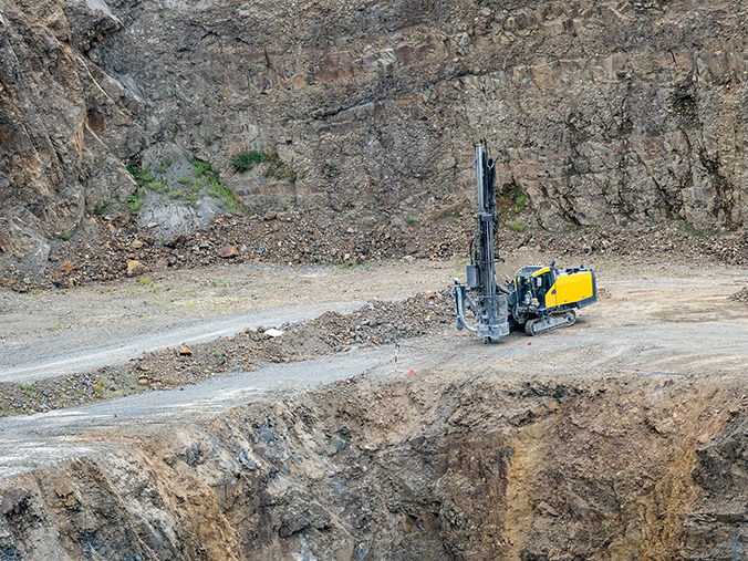 Case Study on Optimization of Mobile Equipment Cable Solution in Open-Pit Mine Project Background